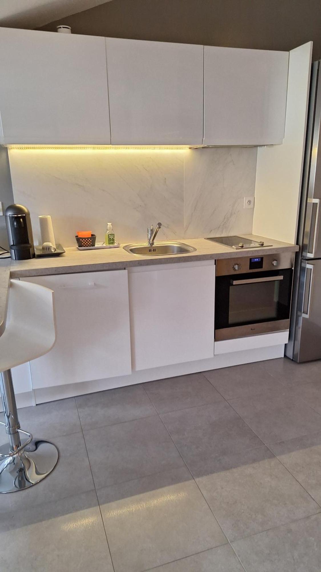 Beau 2 Pieces Rue D'antibes * Cannes
