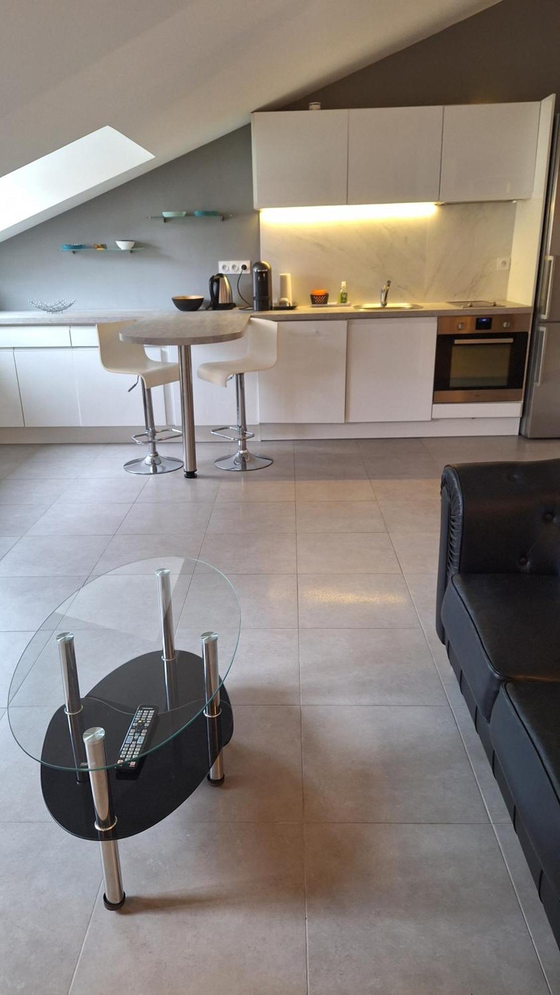 Beau 2 Pieces Rue D'antibes Cannes