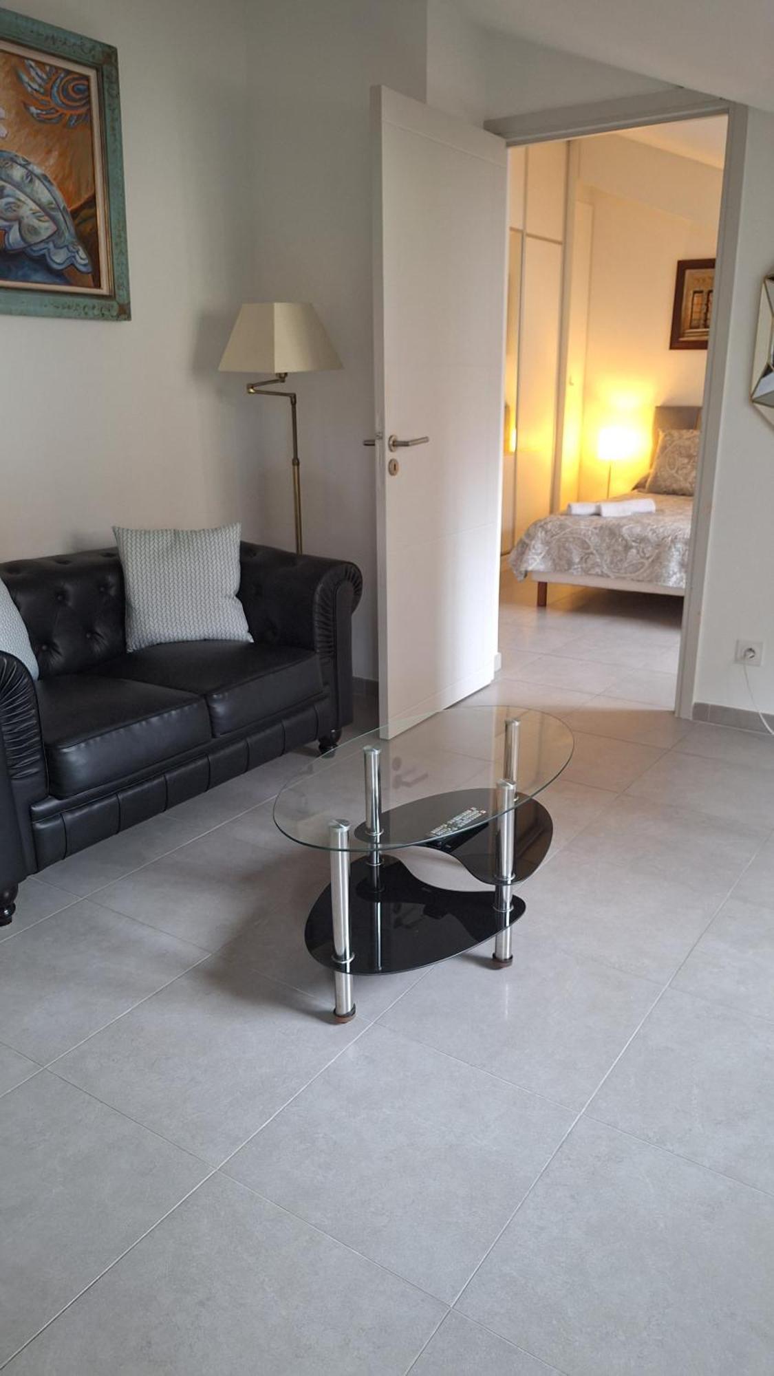 Appartement Beau 2 Pieces Rue D'antibes Cannes